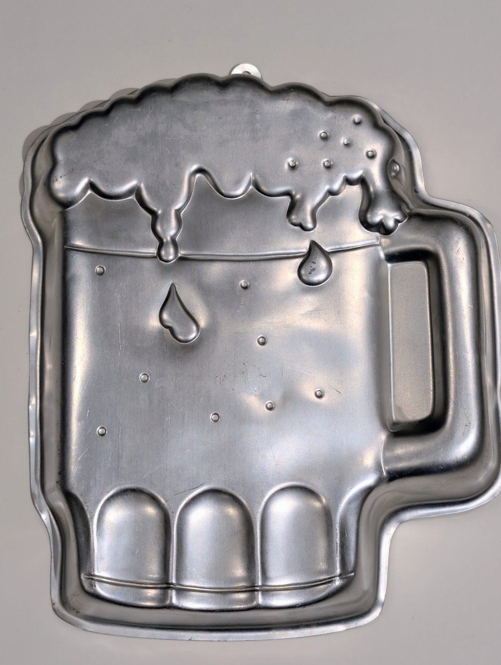 Wilton Silver Aluminum Beer Mug Cake Pan